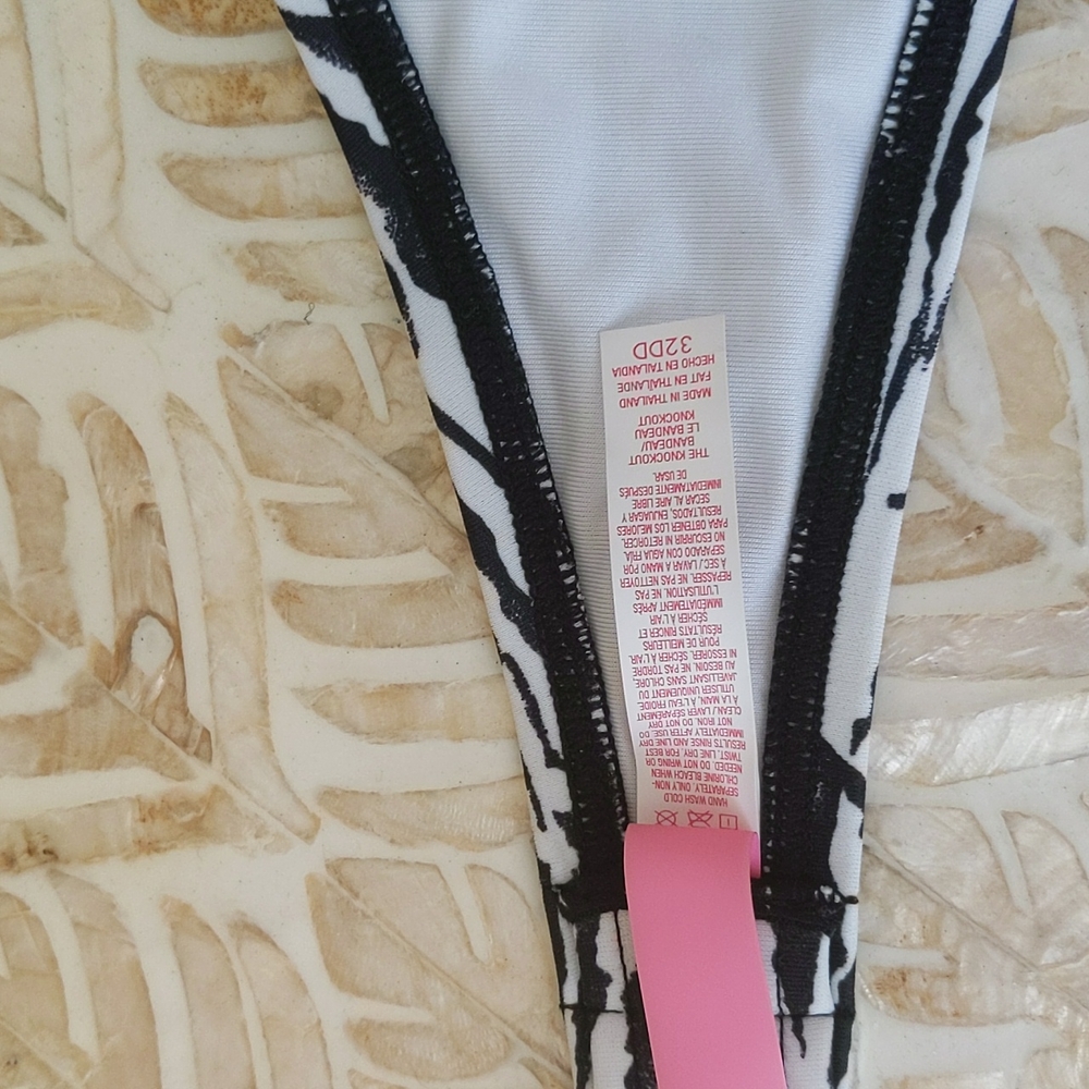 Victoria's Secret Swim Bandeau Top - Picture 4 of 4